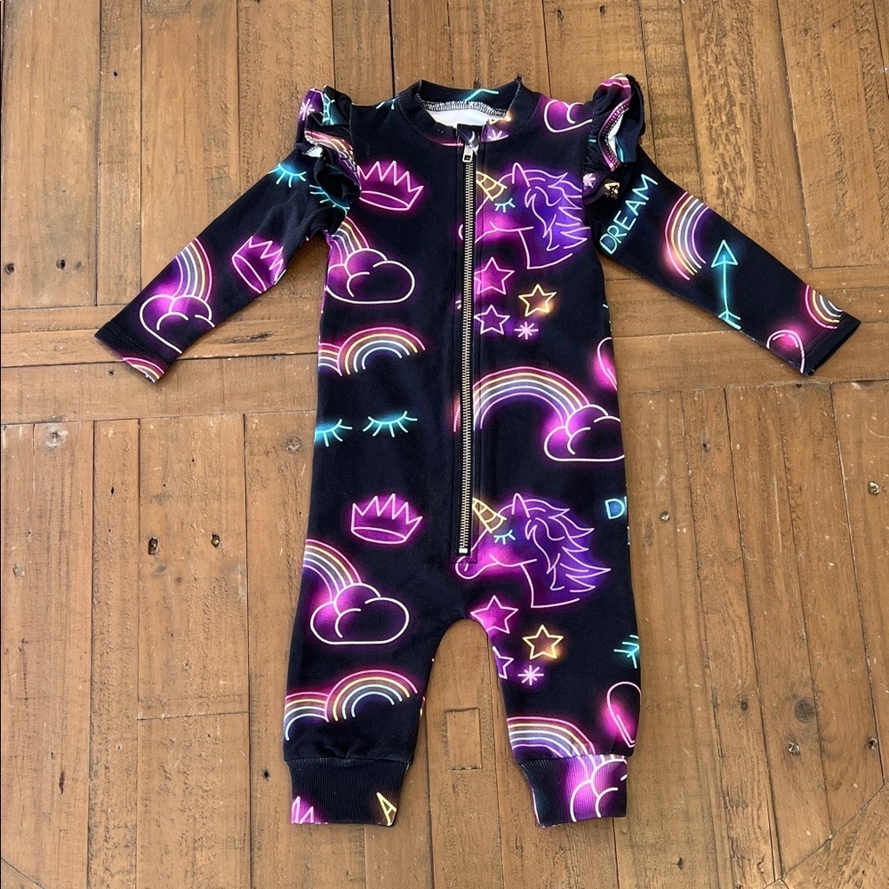 Romey loves Lulu black neon unicorn rainbow heart zip front romper 6-12 months
